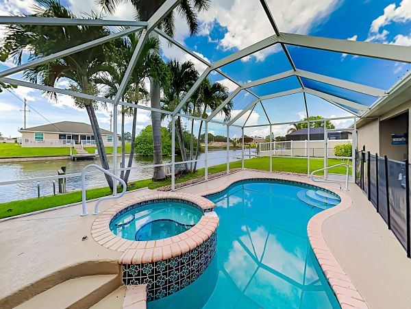 Cape Coral Canalfront 4 Bedroom Villa with Boat Dock