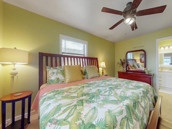 Updated Cape Coral Pool Vacation Home