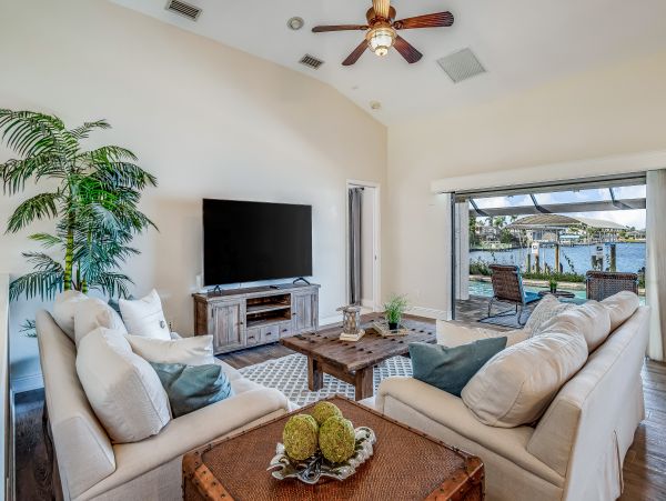Cape Coral Lake Front 3 Bedroom Home with Pool & Dock