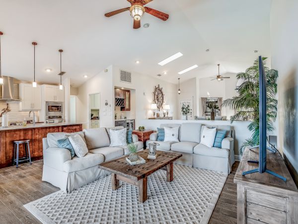 Cape Coral Lake Front 3 Bedroom Home with Pool & Dock