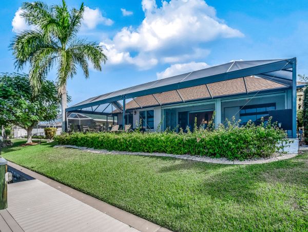 Cape Coral Lake Front 3 Bedroom Home with Pool & Dock