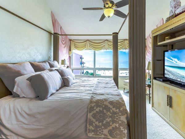Siesta Key Penthouse on the beach