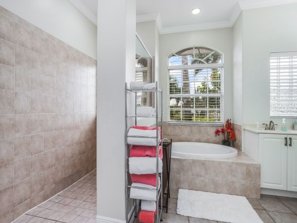Cape Coral Luxury Vacation Villa
