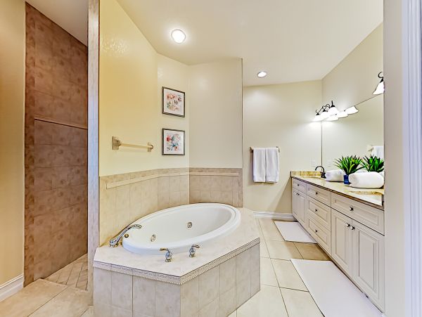 Cape Coral Home 1009796