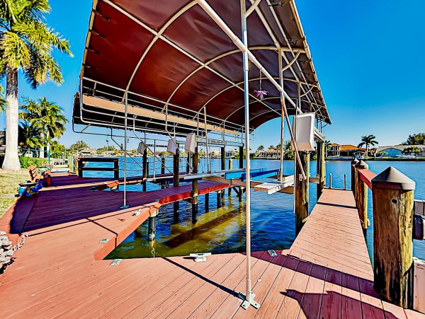 Cape Coral Home 1009796