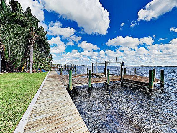 Cape Coral Home 1009799