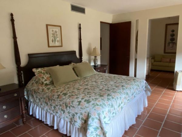 Three Bedroom Home with 3 Communal Pools & 2 Tennis Courts