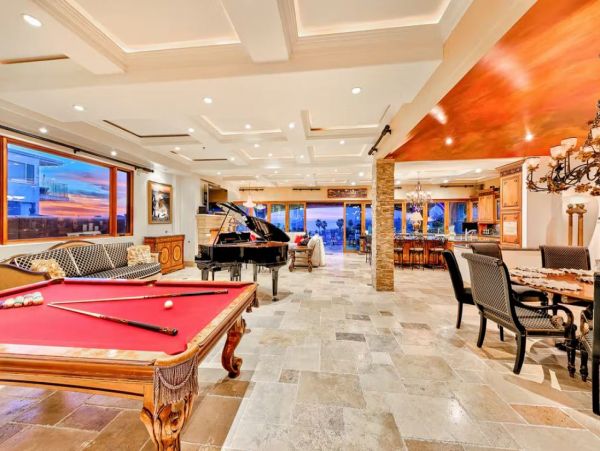 San Clemente Luxurious Vacation Home with Amazing Views