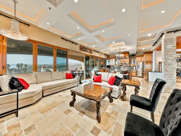 San Clemente Luxurious Vacation Home with Amazing Views