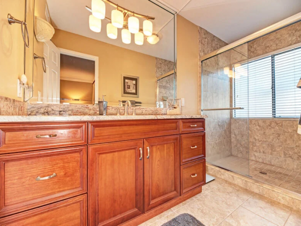 Walk to Beach Walk to South Village Siesta Key condo
