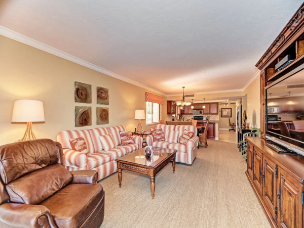 Walk to Beach Walk to South Village Siesta Key condo