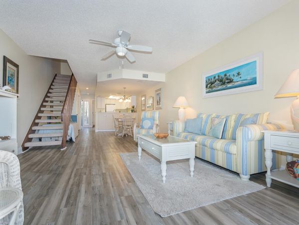 Spacious Vacation Rental with 2 Bedrooms & Gulf Views