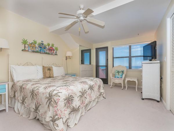 Spacious Vacation Rental with 2 Bedrooms & Gulf Views