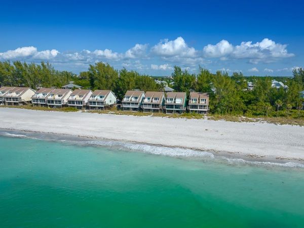 Spacious Vacation Rental with 2 Bedrooms & Gulf Views