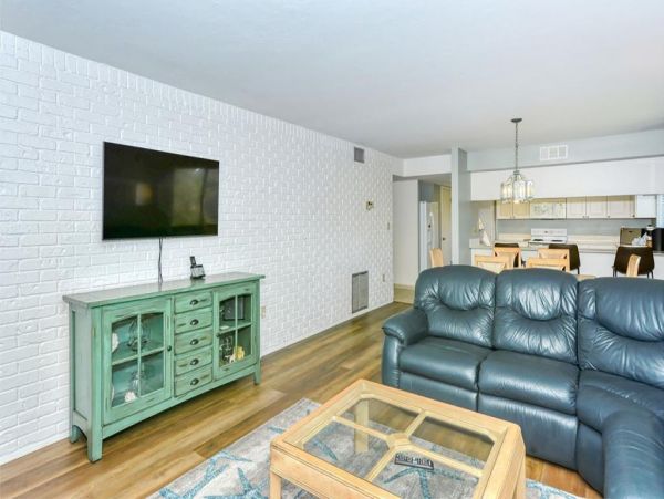 Bay View Siesta Key Vacation Condo 3 Bedrooms Walk To Beach
