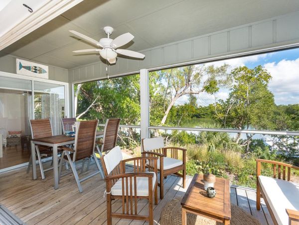 Beautiful 2-Bedroom Vacation Home in Placida Shared Pool & Docks