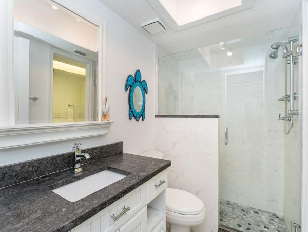 Beautiful 2-Bedroom Vacation Home in Placida Shared Pool & Docks
