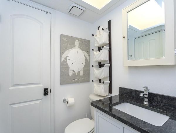 Beautiful 2-Bedroom Vacation Home in Placida Shared Pool & Docks