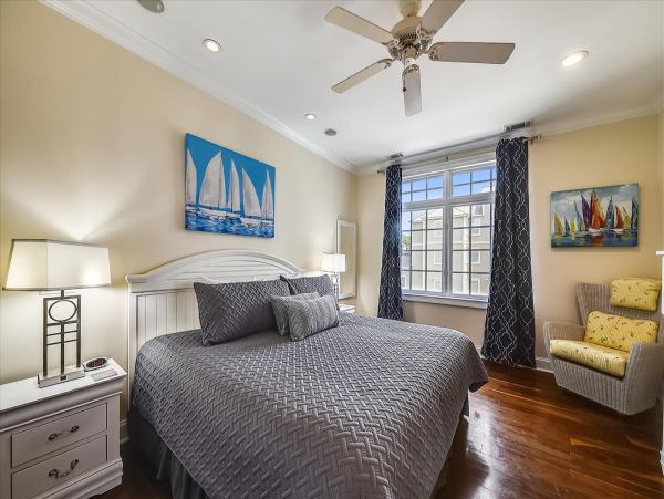 Beautiful Hilton Head Vacation Home Beach Side with Pool