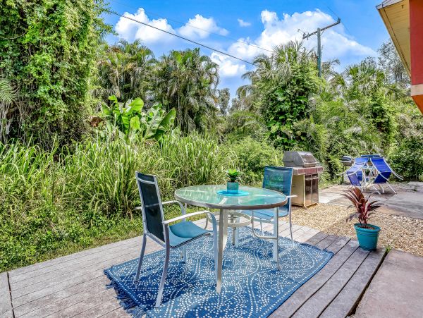 Charming 2 Bedroom Vacation Condo in Fort Myers