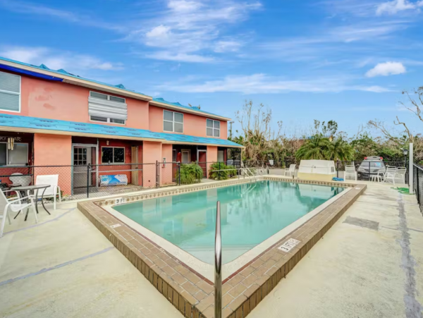 Charming 2 Bedroom Vacation Condo in Fort Myers