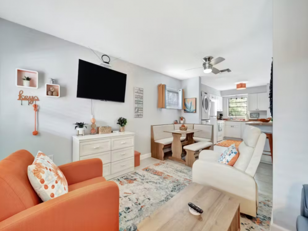 Charming 2 Bedroom Vacation Condo in Fort Myers
