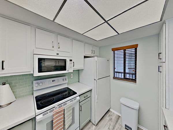 Dreamy Fort Myers Corner Condo 200 Ft To the Beach!