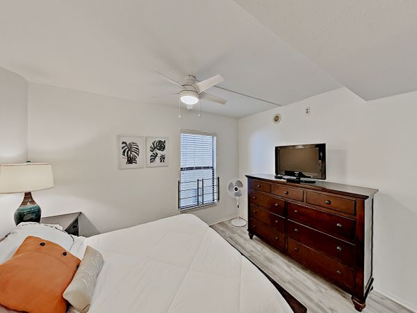 Dreamy Fort Myers Corner Condo 200 Ft To the Beach!