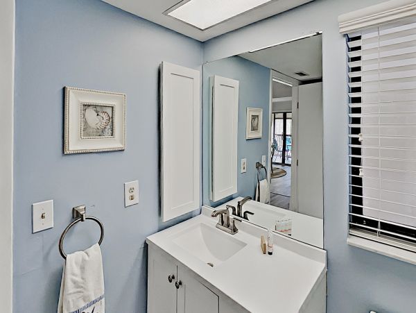 Dreamy Fort Myers Corner Condo 200 Ft To the Beach!