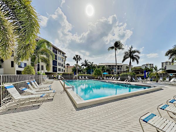 Dreamy Fort Myers Corner Condo 200 Ft To the Beach!
