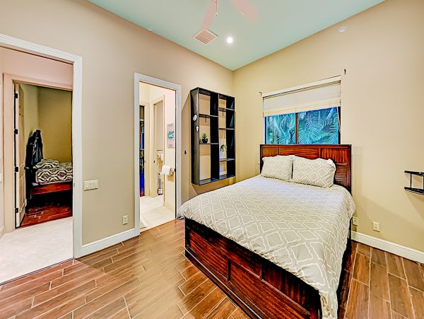 Fort Myers Home 1009843