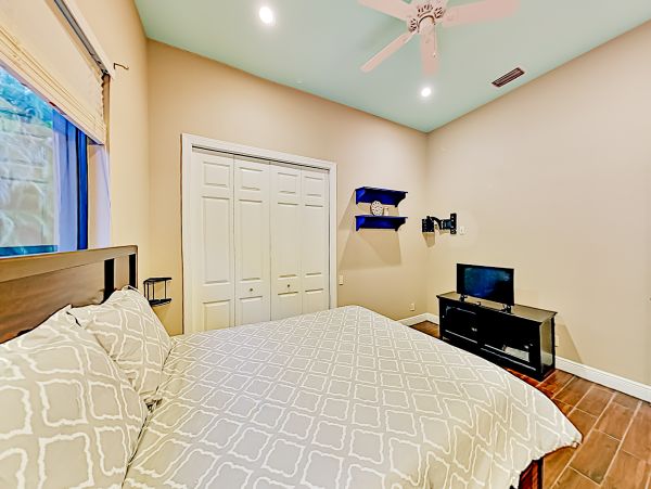 Fort Myers Home 1009843