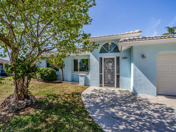 Fort Myers Home 1009846