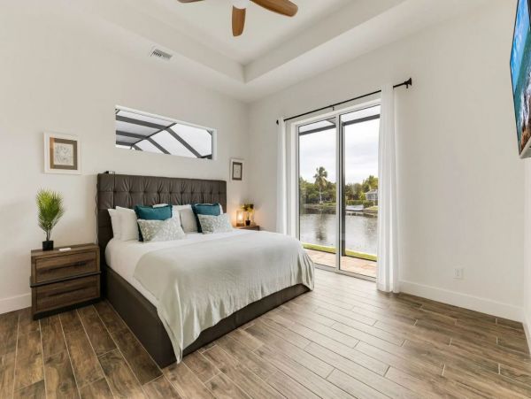 Cape Coral Luxury Vacation Home Rental with Private Pool