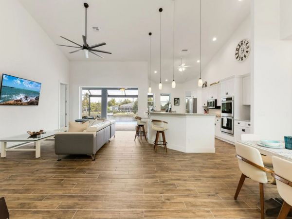 Cape Coral Luxury Vacation Home Rental with Private Pool