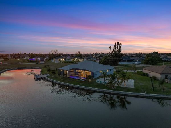 Cape Coral Luxury Vacation Home Rental with Private Pool