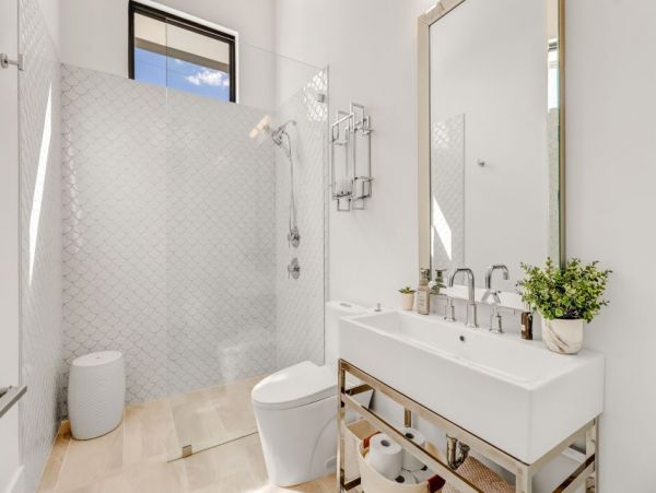 Canal Front Luxury Vacation Villa in Cape Coral Private Pool