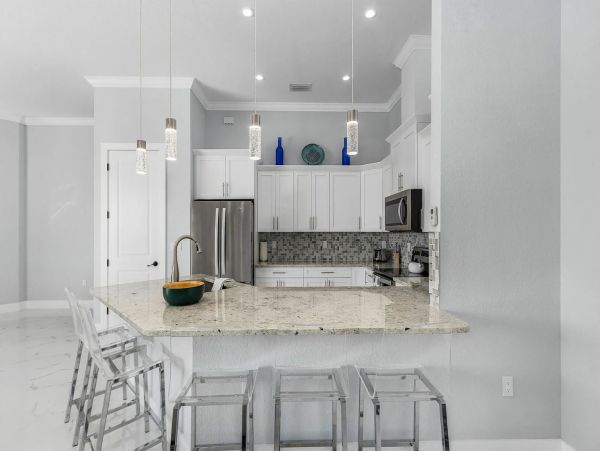 Waterfront 3 Bedrooms Plus Den Rental in Cape Coral Sleeps 6