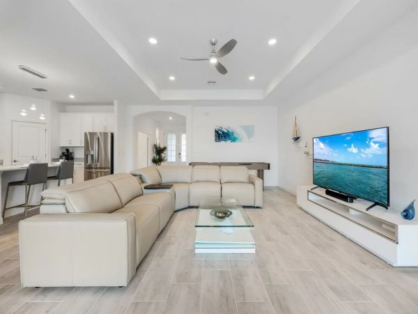 Cape Coral Canal Front Four Bedroom Luxury Vacation Home