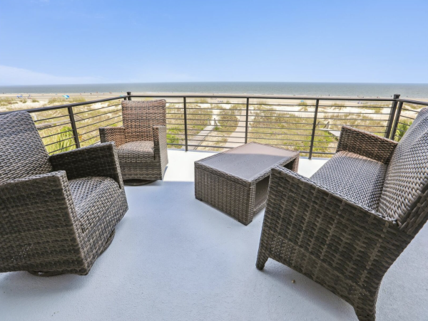 Oceanfront Hilton Head Vacation Pool Home Seven Bedroom