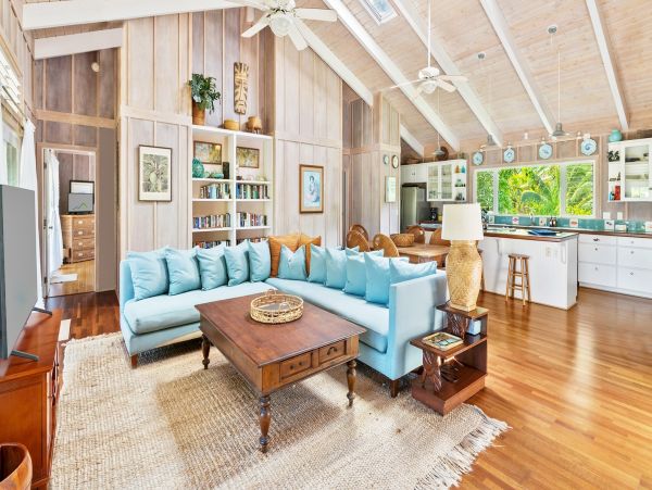 Kilauea Vacation Home Walk to Beach 3 Bedrooms Sleeps 6