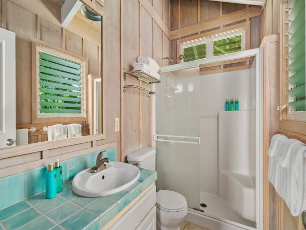 Kilauea Vacation Home Walk to Beach 3 Bedrooms Sleeps 6