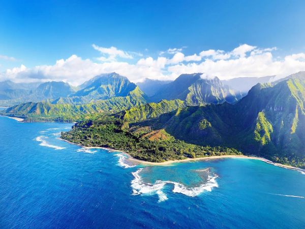 Kilauea Vacation Home Walk to Beach 3 Bedrooms Sleeps 6
