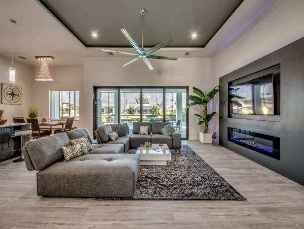 Gorgeous 3 Bedroom Home in Cape Coral Sleeps 6 Private Pool