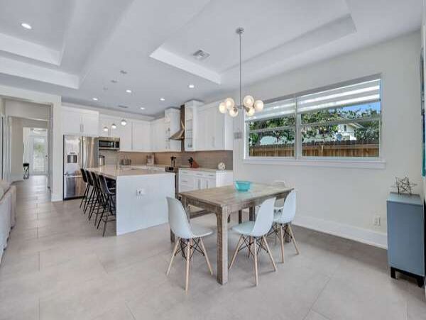 Naples Vacation Pool Home 4 Bedrooms Sleeps 9 Walk To Beach
