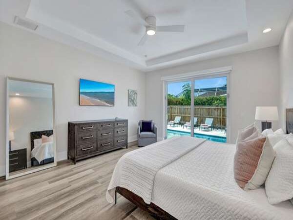 Naples Vacation Pool Home 4 Bedrooms Sleeps 9 Walk To Beach