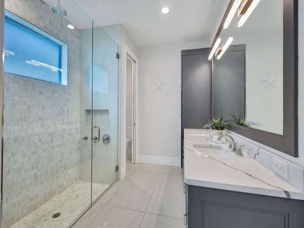 Naples Vacation Pool Home 4 Bedrooms Sleeps 9 Walk To Beach