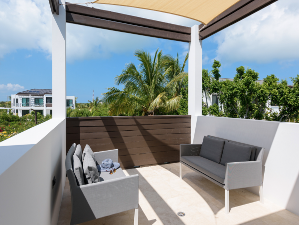 Luxury Villa with Private Pool in Long Bay Beach
