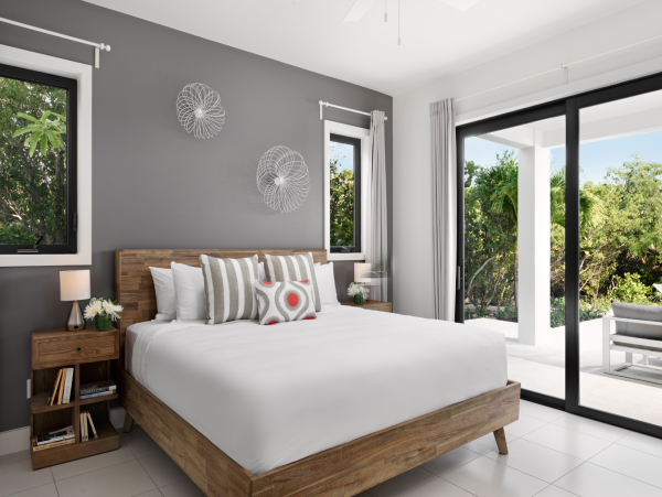 Luxury Villa with Private Pool in Long Bay Beach
