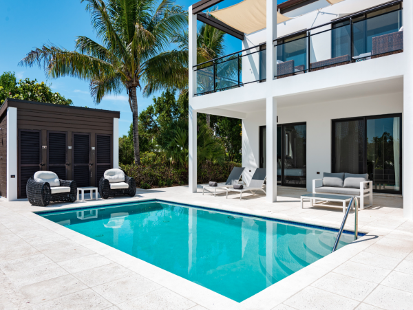 Luxury Villa with Private Pool in Long Bay Beach